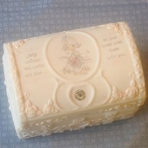 - Beautiful!!! PRECIOUS MOMENTS